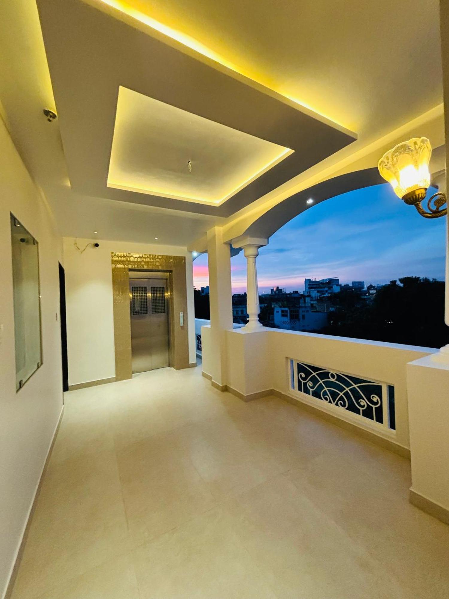 The Lavish Stay Varanasi Dış mekan fotoğraf