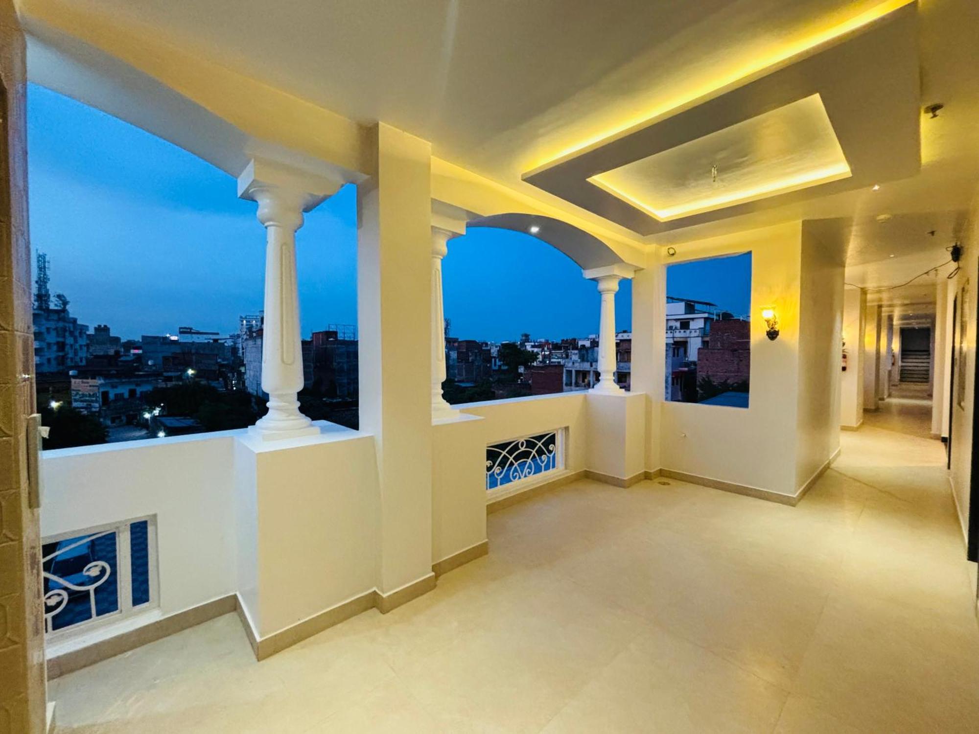 The Lavish Stay Varanasi Dış mekan fotoğraf