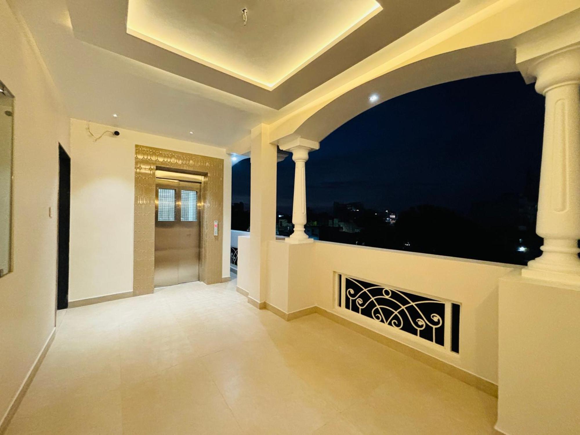 The Lavish Stay Varanasi Dış mekan fotoğraf