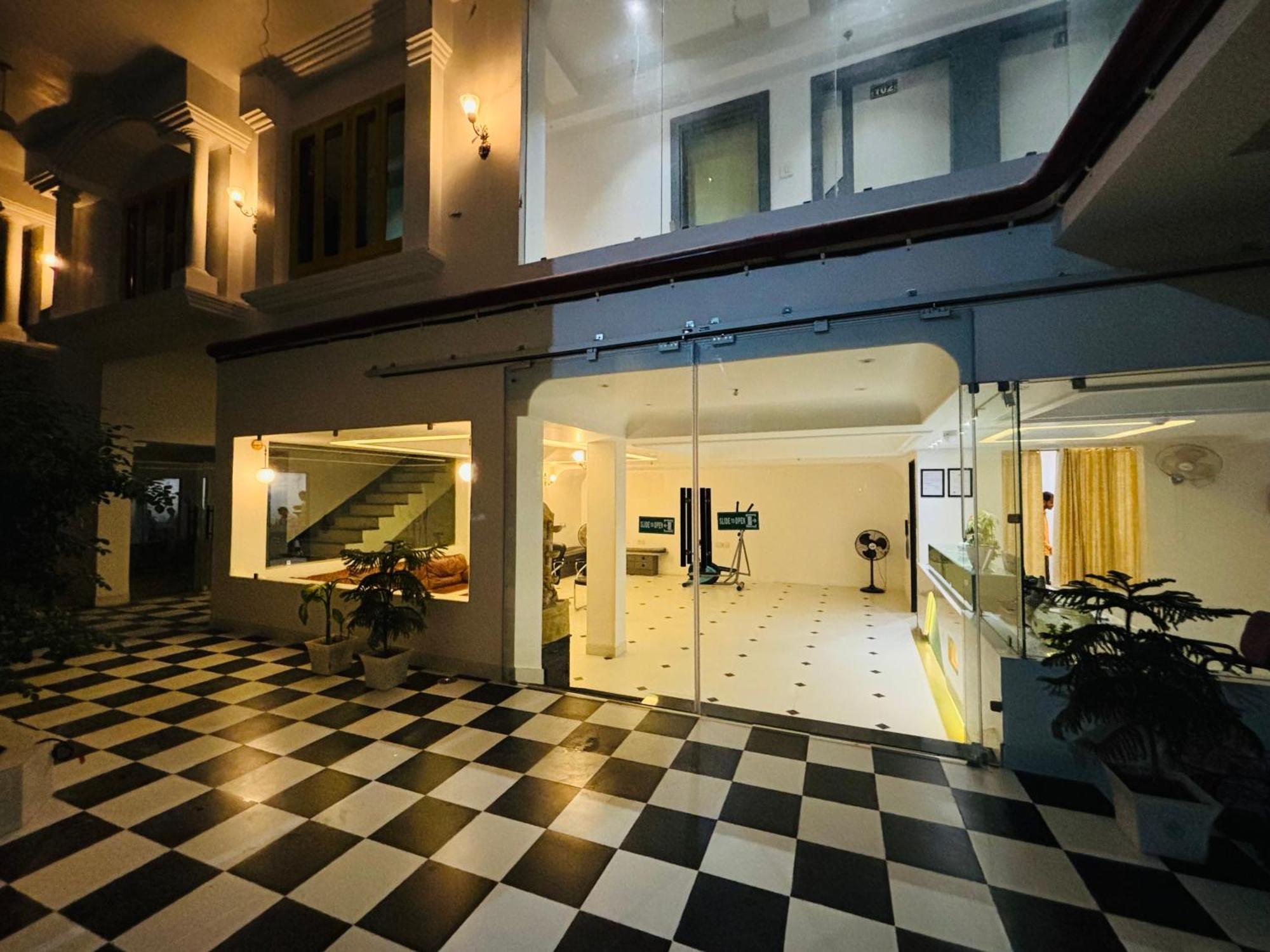The Lavish Stay Varanasi Dış mekan fotoğraf
